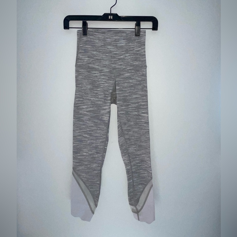 Lululemon Cropped Scalloped Wunder Under